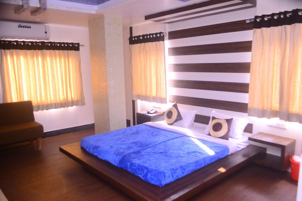 Hotel Samridhi Udaipur Extérieur photo
